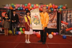 陈宗禧:銮中生为孤儿院进行联谊活动，值得赞赏和表扬
