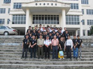 吉隆坡尊孔独中美术与设计科师生29人日前莅访本校