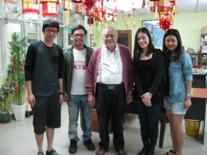 梅德顺:独中开办美术与设计科, 提供了很好的美术基础训练
