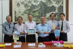 波德申中华中学莅访交流