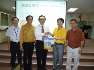 中国安溪青少年夏令营团员莅访