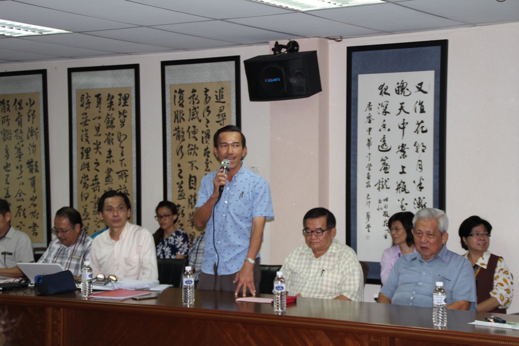 a 董事代表陳鴻德报告