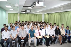 本校与精英大学(HELP)联办英语课程