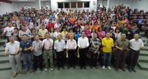 把銮中的美带向世界–校训讲座