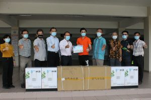 校友拿督斯里苏才育博士捐赠负离子空气净化器