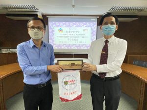 拉曼大学学院参访銮中