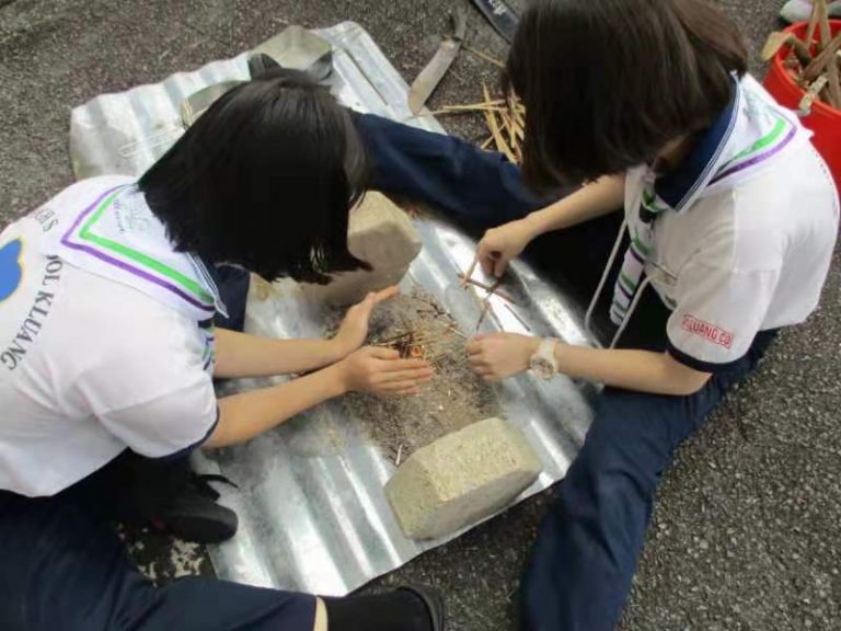 女童军