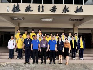 【中国西安启迪中学莅临銮中 】