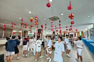 【猜灯谜活动】